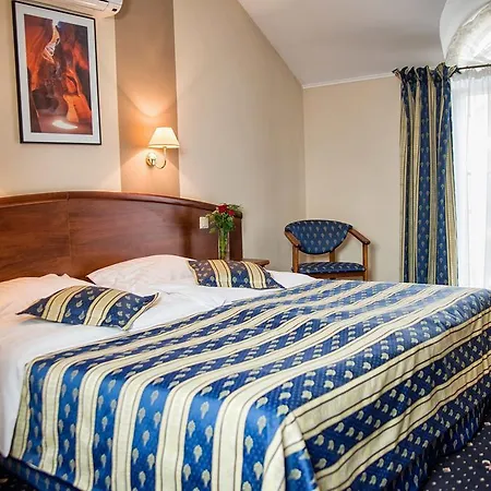 Hotel Novum & 3*